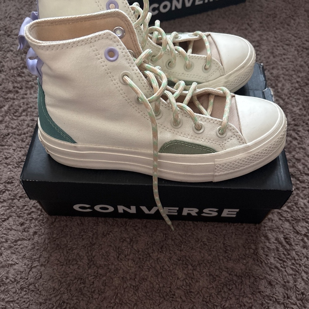 Platform Converse - image 2